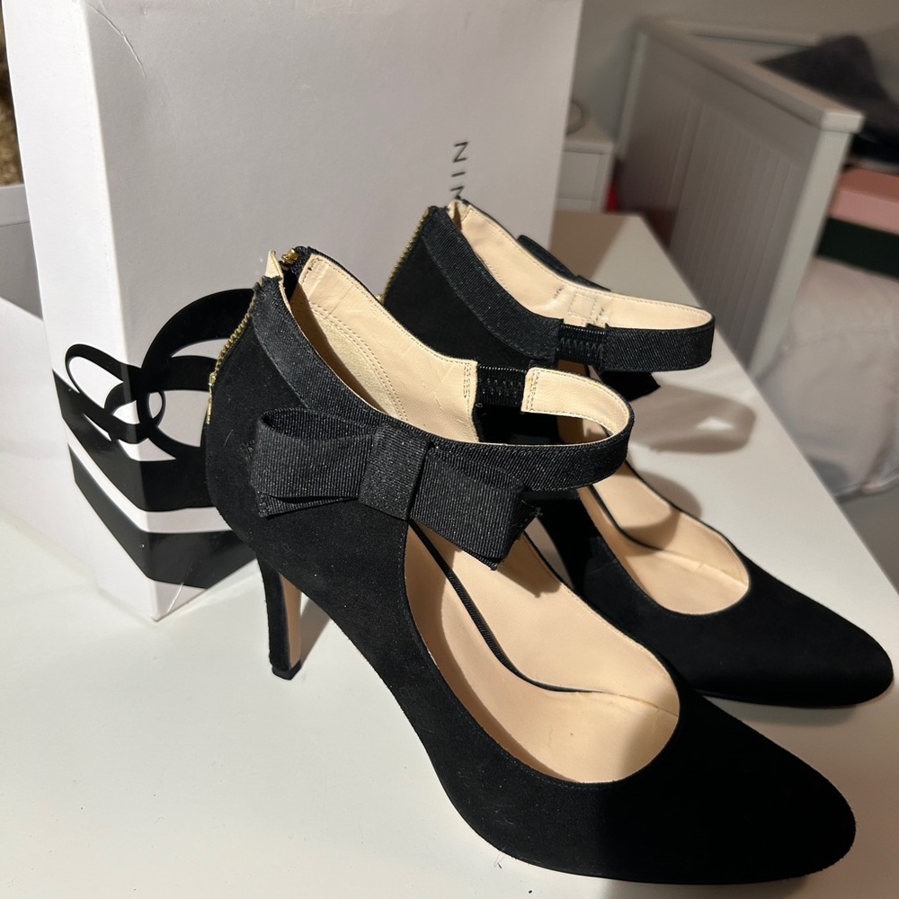 Nine West Black Heels with Bow Accent